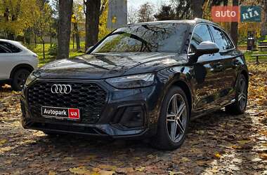 Внедорожник / Кроссовер Audi SQ5 2017 в Киеве