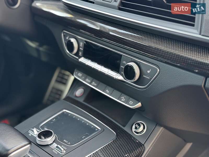 Позашляховик / Кросовер Audi SQ5 2017 в Києві фото 38 Позашляховик / Кросовер Audi SQ5 2017 в Києві