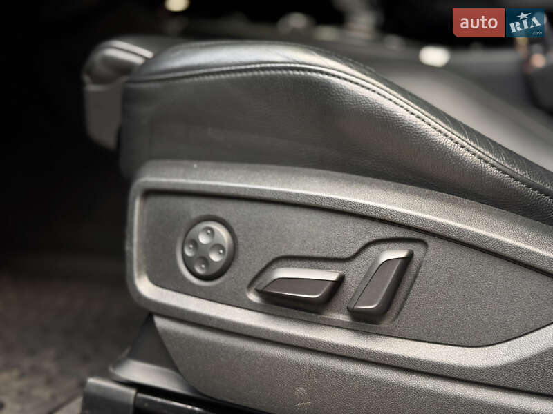 Позашляховик / Кросовер Audi SQ5 2017 в Львові фото 22 Позашляховик / Кросовер Audi SQ5 2017 в Львові