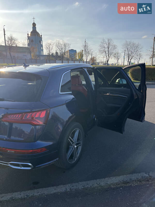 Позашляховик / Кросовер Audi SQ5 2018 в Києві фото 18 Позашляховик / Кросовер Audi SQ5 2018 в Києві