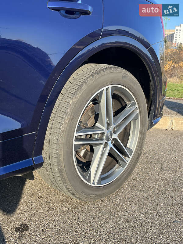 Позашляховик / Кросовер Audi SQ5 2018 в Києві фото 40 Позашляховик / Кросовер Audi SQ5 2018 в Києві