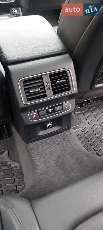 Позашляховик / Кросовер Audi SQ5 2017 в Ужгороді