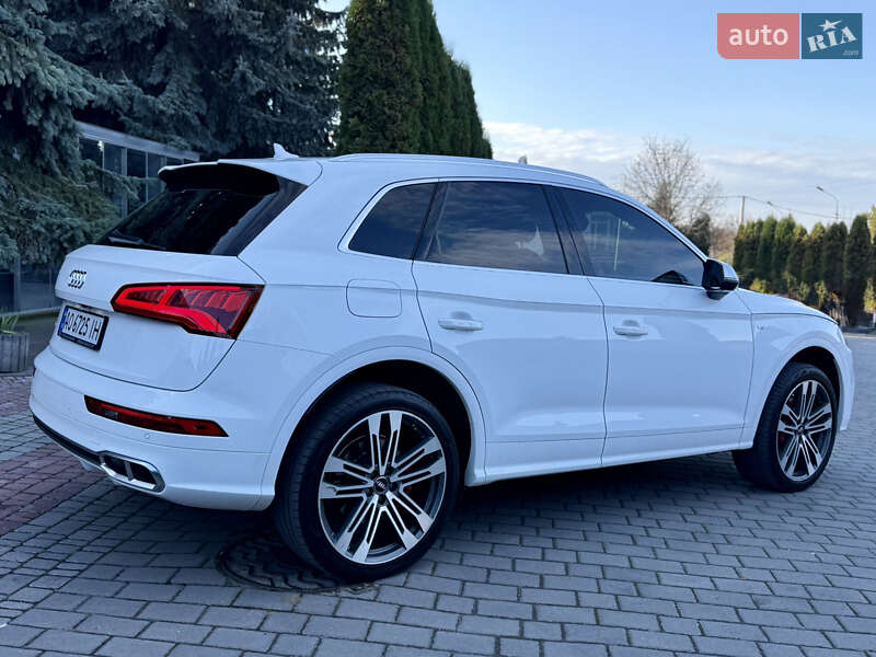 Внедорожник / Кроссовер Audi SQ5 2017 в Тернополе