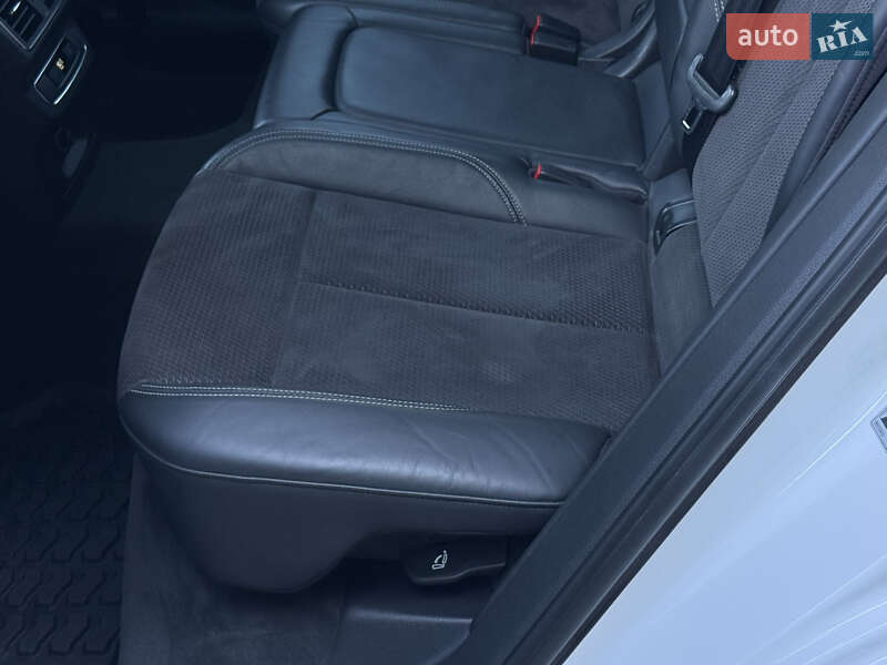 Внедорожник / Кроссовер Audi SQ5 2017 в Тернополе