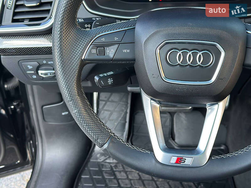 Внедорожник / Кроссовер Audi SQ5 2022 в Днепре