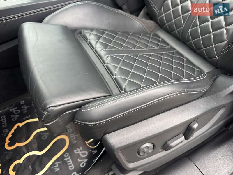 Позашляховик / Кросовер Audi SQ5 2019 в Тернополі