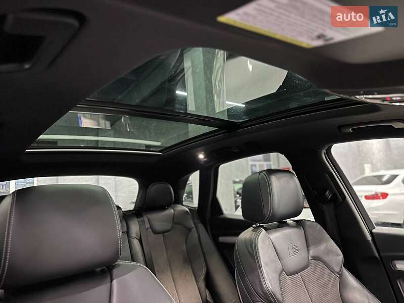 Внедорожник / Кроссовер Audi SQ5 2018 в Каменском