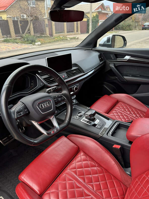 Внедорожник / Кроссовер Audi SQ5 2018 в Запорожье