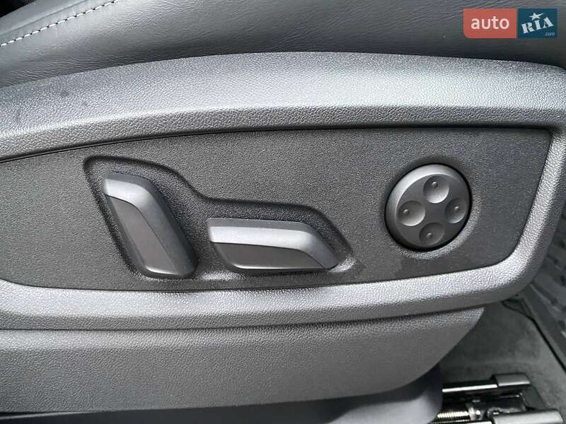 Внедорожник / Кроссовер Audi SQ5 2023 в Днепре