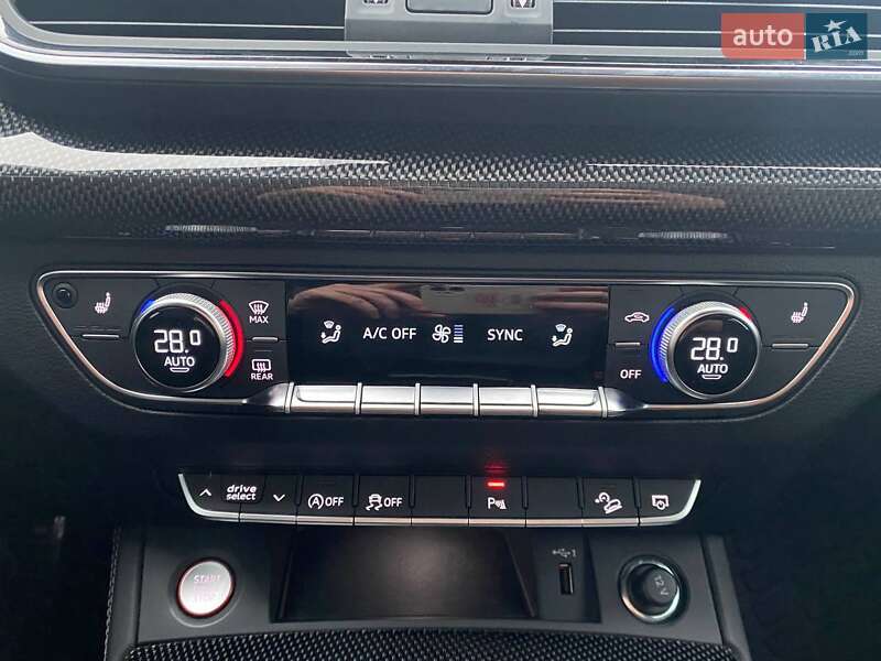 Внедорожник / Кроссовер Audi SQ5 2023 в Днепре