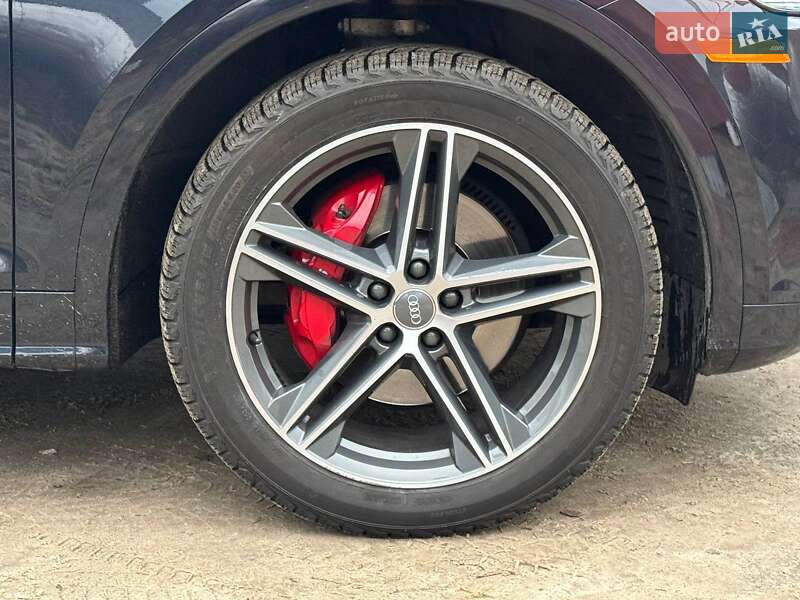Позашляховик / Кросовер Audi SQ5 2017 в Києві