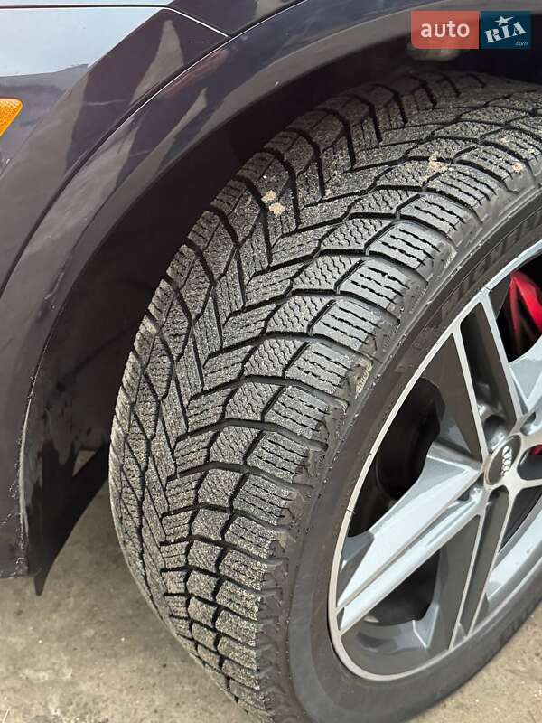 Позашляховик / Кросовер Audi SQ5 2017 в Києві