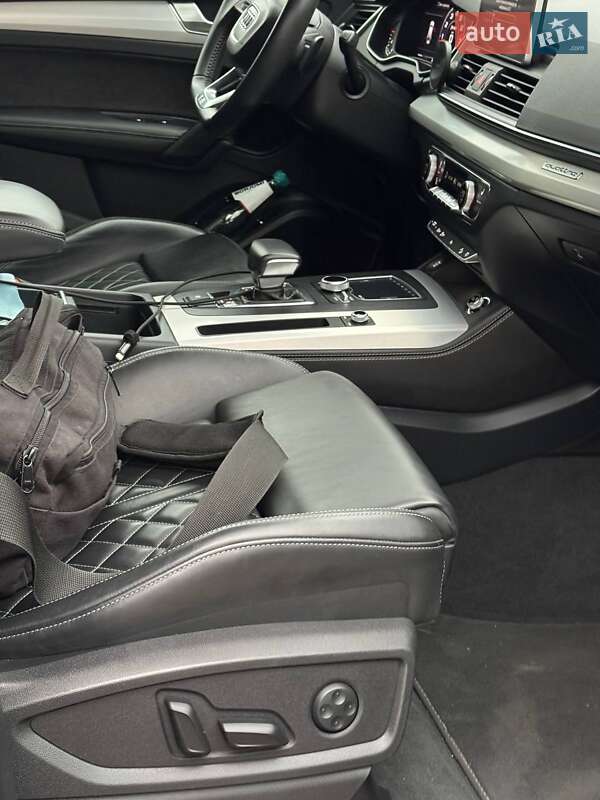 Позашляховик / Кросовер Audi SQ5 2017 в Києві