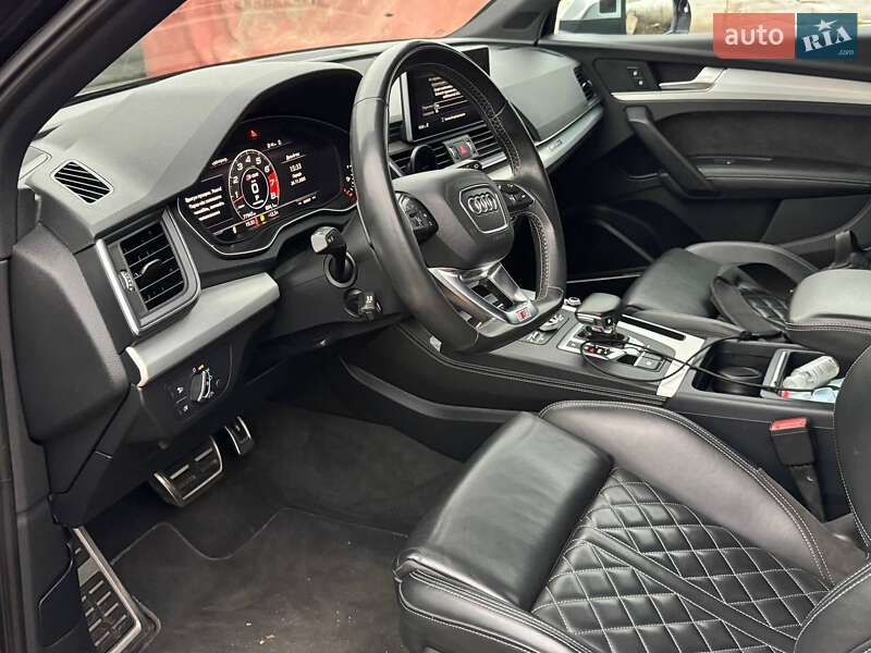 Позашляховик / Кросовер Audi SQ5 2017 в Києві