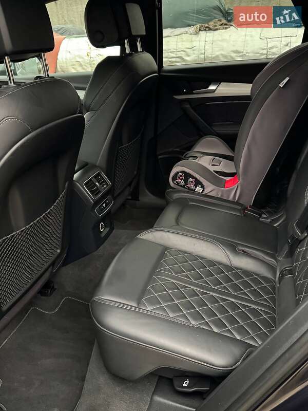 Позашляховик / Кросовер Audi SQ5 2017 в Києві