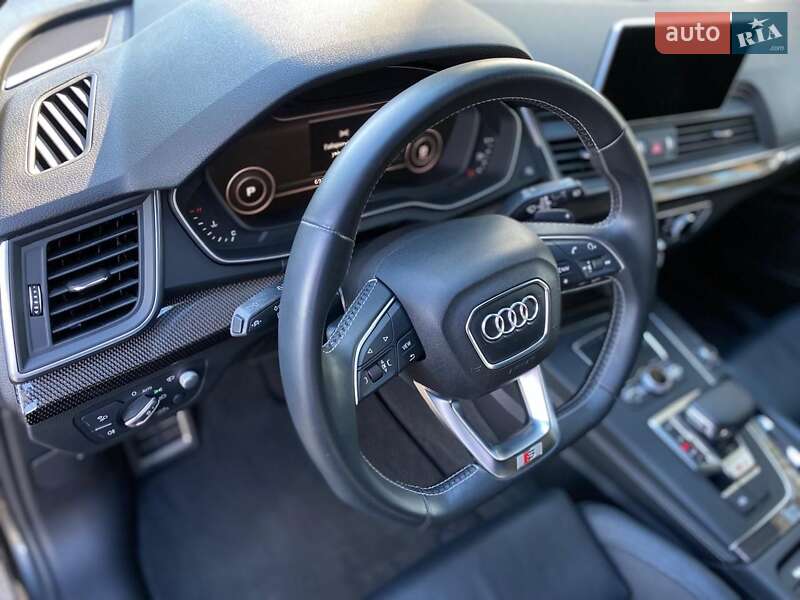 Внедорожник / Кроссовер Audi SQ5 2019 в Киеве