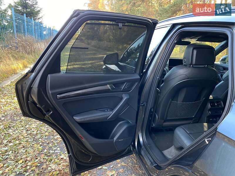 Внедорожник / Кроссовер Audi SQ5 2019 в Киеве