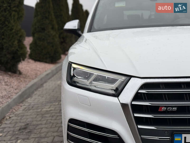 Позашляховик / Кросовер Audi SQ5 2017 в Тернополі