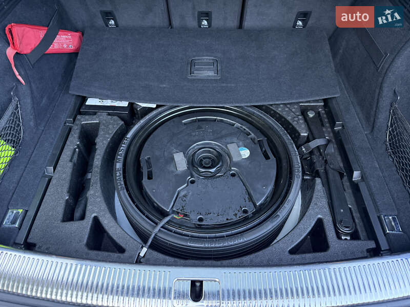 Позашляховик / Кросовер Audi SQ5 2017 в Тернополі