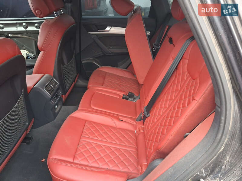 Внедорожник / Кроссовер Audi SQ5 2018 в Луцке