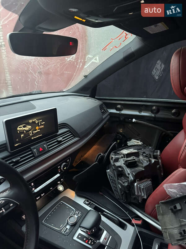 Внедорожник / Кроссовер Audi SQ5 2018 в Луцке