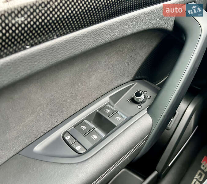 Внедорожник / Кроссовер Audi SQ5 2021 в Киеве