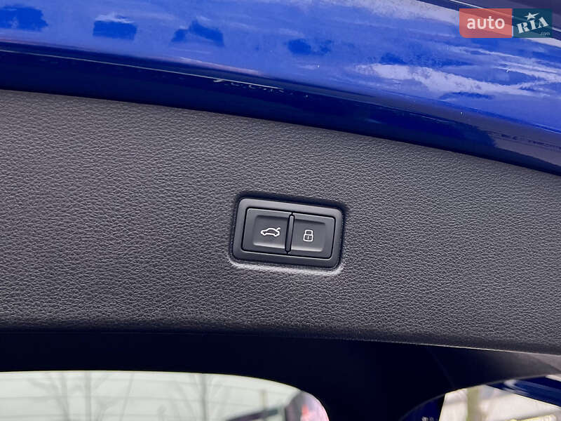 Внедорожник / Кроссовер Audi SQ5 2021 в Киеве