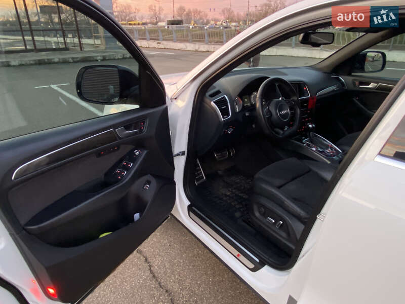 Внедорожник / Кроссовер Audi SQ5 2013 в Киеве