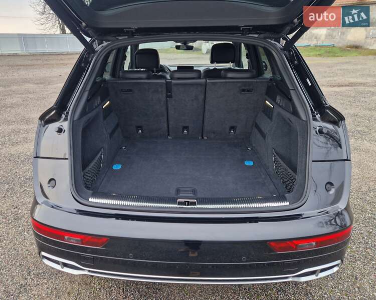 Внедорожник / Кроссовер Audi SQ5 2018 в Полтаве