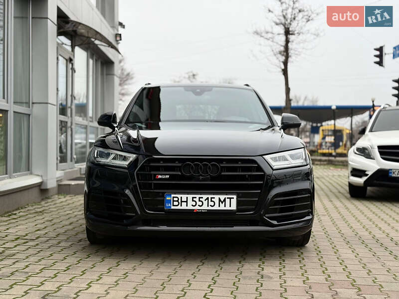 Внедорожник / Кроссовер Audi SQ5 2017 в Измаиле