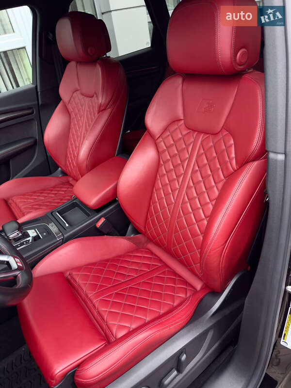 Внедорожник / Кроссовер Audi SQ5 2017 в Измаиле