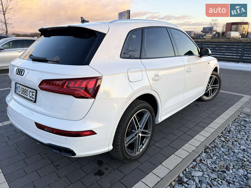Позашляховик / Кросовер Audi SQ5 2018 в Мукачевому