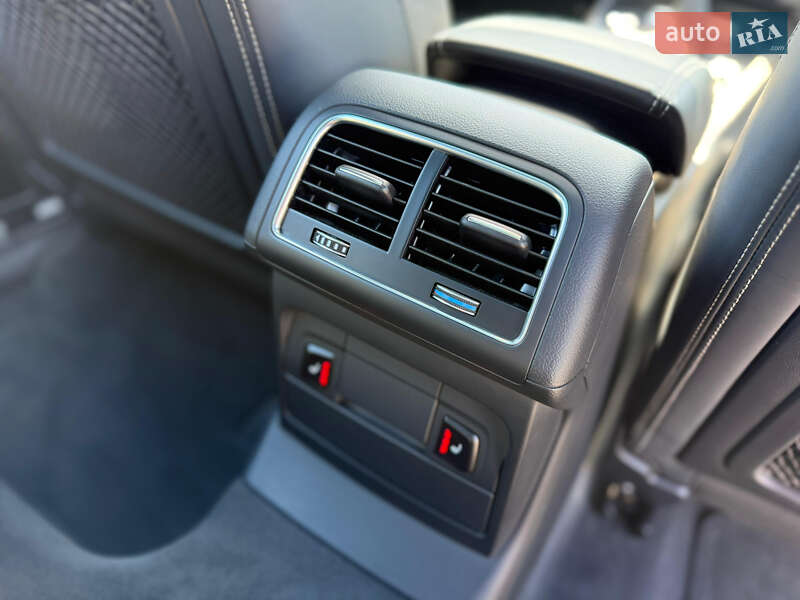 Внедорожник / Кроссовер Audi SQ5 2015 в Киеве фото 32 Внедорожник / Кроссовер Audi SQ5 2015 в Киеве