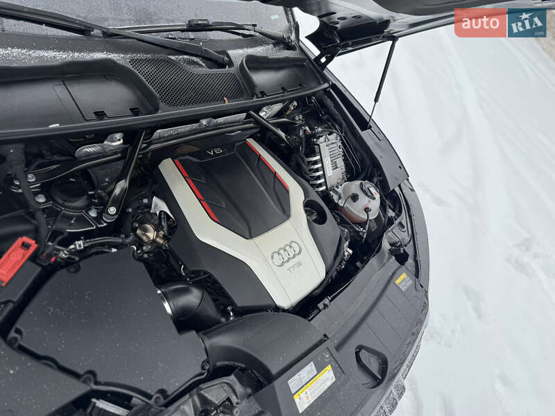 Внедорожник / Кроссовер Audi SQ5 2018 в Луцке