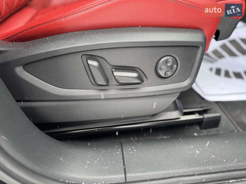 Внедорожник / Кроссовер Audi SQ5 2018 в Луцке