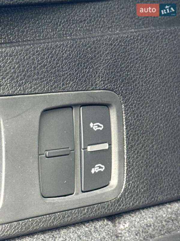 Внедорожник / Кроссовер Audi SQ5 2018 в Городенке