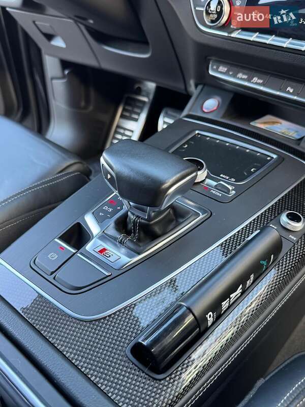 Внедорожник / Кроссовер Audi SQ5 2018 в Городенке