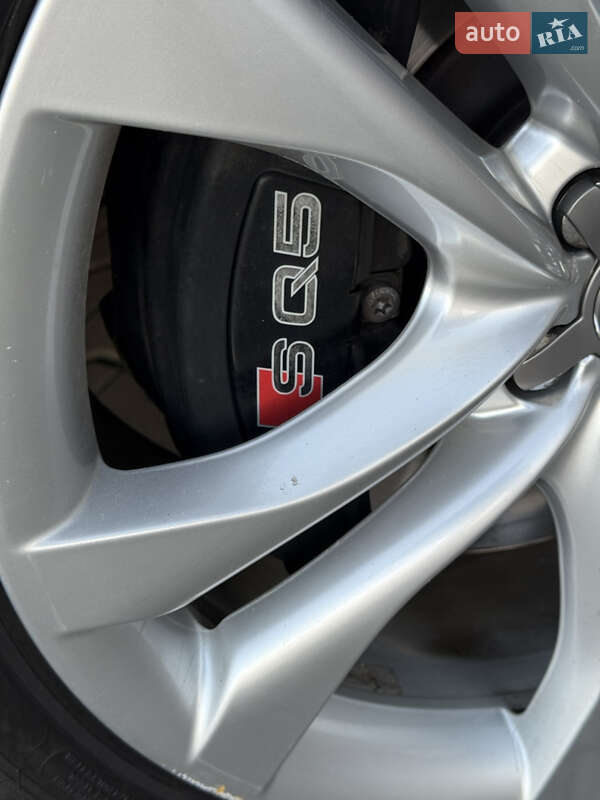 Внедорожник / Кроссовер Audi SQ5 2014 в Ковеле