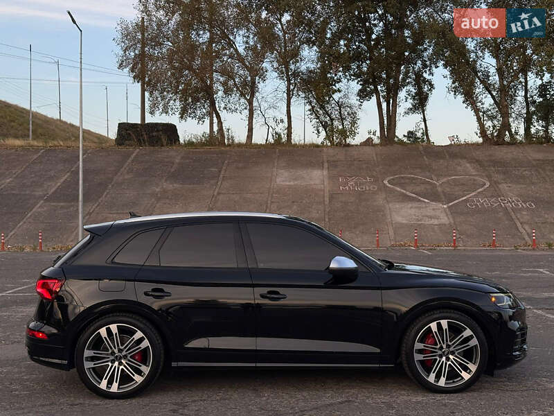 Внедорожник / Кроссовер Audi SQ5 2017 в Кривом Роге