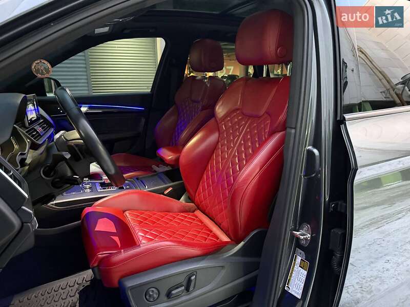 Внедорожник / Кроссовер Audi SQ5 2018 в Киеве