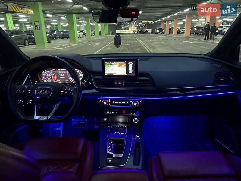 Внедорожник / Кроссовер Audi SQ5 2018 в Киеве