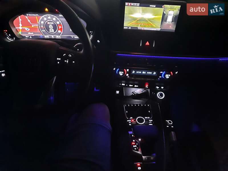 Внедорожник / Кроссовер Audi SQ5 2018 в Городенке