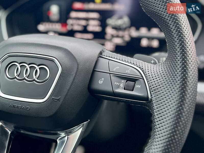 Внедорожник / Кроссовер Audi SQ5 2021 в Киеве