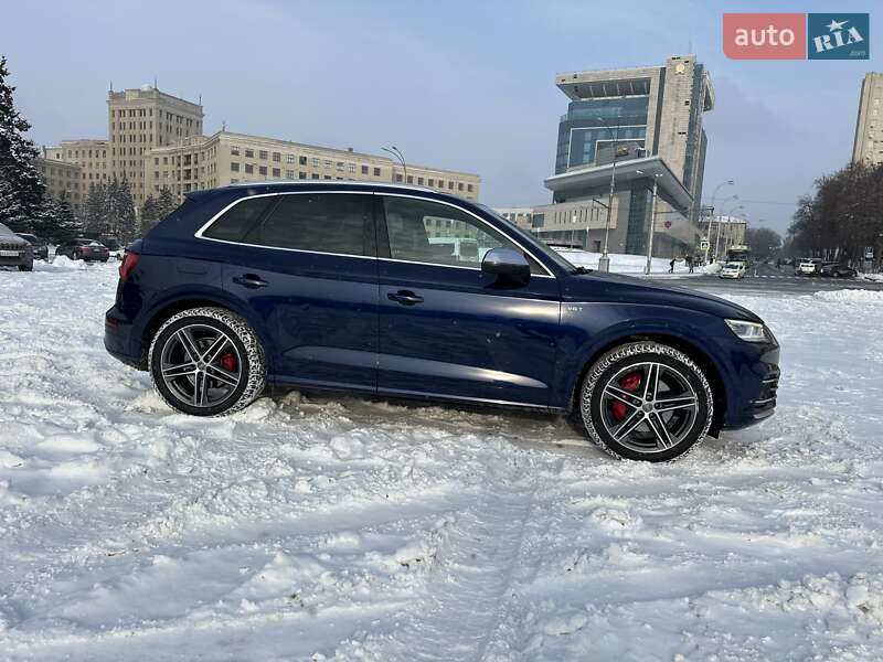 Внедорожник / Кроссовер Audi SQ5 2018 в Киеве