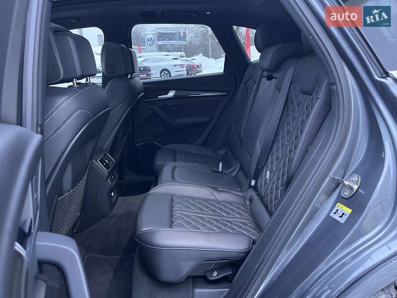 Внедорожник / Кроссовер Audi SQ5 2018 в Житомире