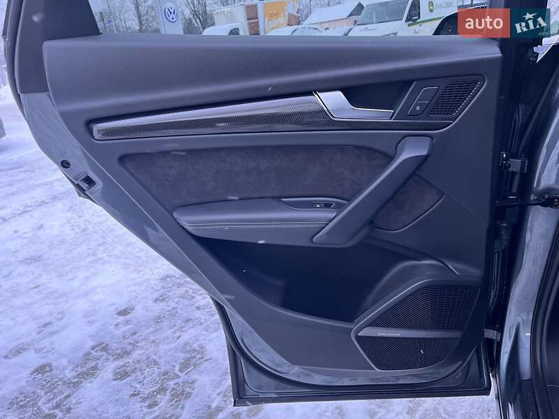 Внедорожник / Кроссовер Audi SQ5 2018 в Житомире