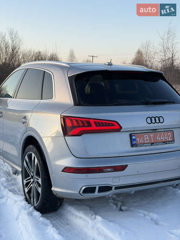 Внедорожник / Кроссовер Audi SQ5 2018 в Долине