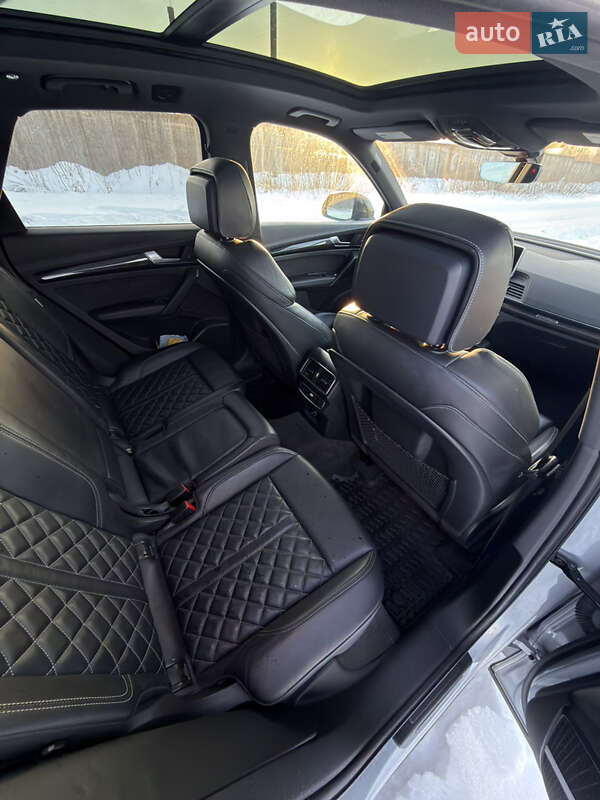 Внедорожник / Кроссовер Audi SQ5 2018 в Долине