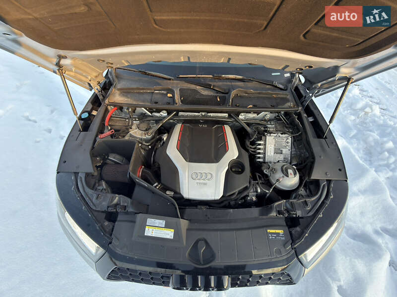 Внедорожник / Кроссовер Audi SQ5 2018 в Долине