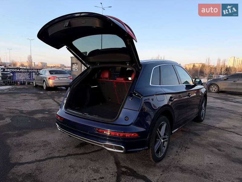 Внедорожник / Кроссовер Audi SQ5 2018 в Кривом Роге